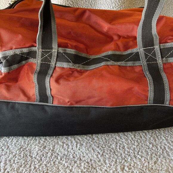 Samsonite Carry On Overnight Shoulder Bag Travel Duffle Weekender Luggage - Picture 3 of 15